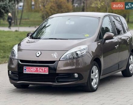 Коричневый Рено Сценик, объемом двигателя 1.6 л и пробегом 129 тыс. км за 9300 $, фото 1 на Automoto.ua