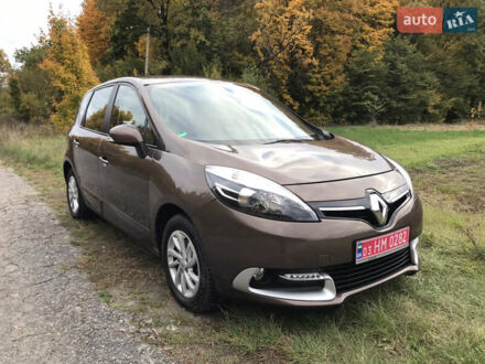 Рено Сценик 2014 в Виннице на Automoto.ua Коричневый Рено Сценик, объемом двигателя 1.46 л и пробегом 101 тыс. км за 10800 $, фото 1 на Automoto.ua