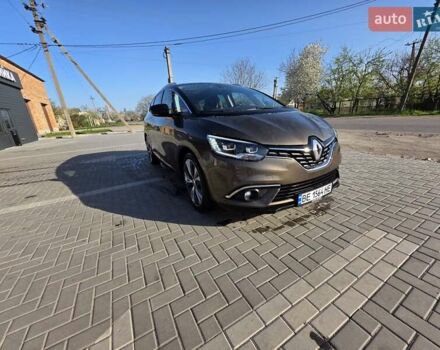 Коричневий Рено Сценік, об'ємом двигуна 1.6 л та пробігом 199 тис. км за 16500 $, фото 1 на Automoto.ua
