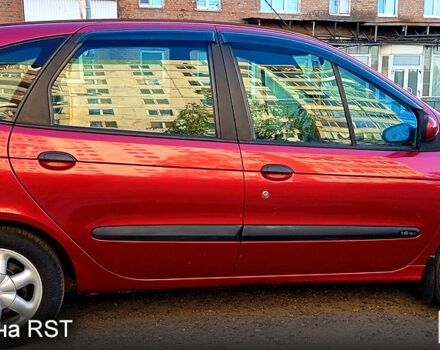 Красный Рено Сценик, объемом двигателя 1.6 л и пробегом 94 тыс. км за 4000 $, фото 3 на Automoto.ua