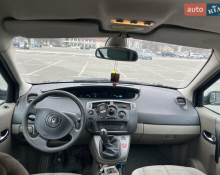 Красный Рено Сценик, объемом двигателя 1.5 л и пробегом 292 тыс. км за 3400 $, фото 13 на Automoto.ua