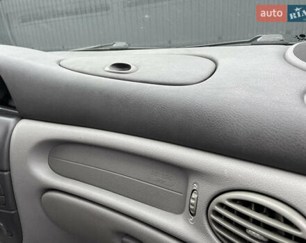 Рено Сценік 2003 у Дрогобичі на Automoto.ua Червоний Рено Сценік, об'ємом двигуна 1.6 л та пробігом 200 тис. км за 3750 $, фото 23 на Automoto.ua