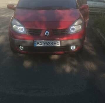 Красный Рено Сценик, объемом двигателя 1.6 л и пробегом 250 тыс. км за 3650 $, фото 9 на Automoto.ua