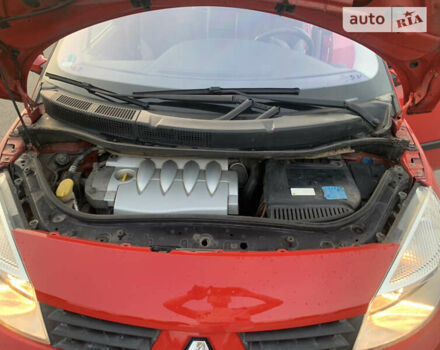 Красный Рено Сценик, объемом двигателя 1.6 л и пробегом 200 тыс. км за 3999 $, фото 2 на Automoto.ua
