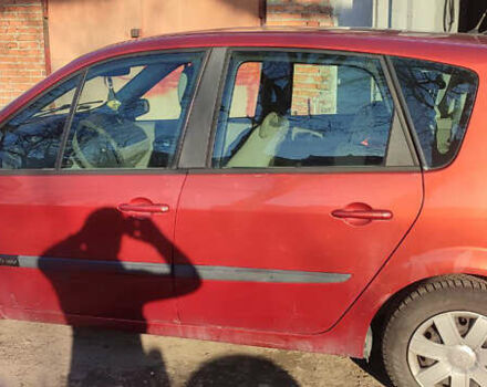 Красный Рено Сценик, объемом двигателя 1.6 л и пробегом 207 тыс. км за 3999 $, фото 5 на Automoto.ua