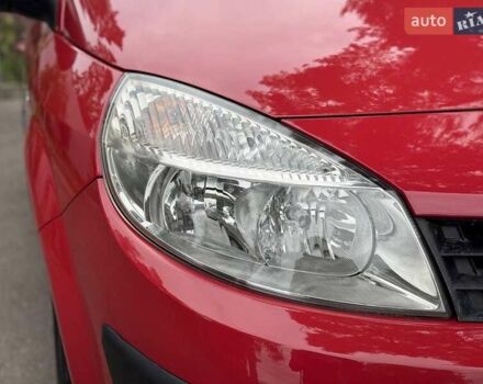 Червоний Рено Сценік, об'ємом двигуна 1.6 л та пробігом 294 тис. км за 4200 $, фото 10 на Automoto.ua