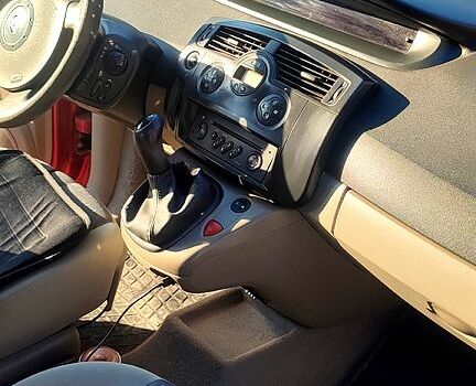 Червоний Рено Сценік, об'ємом двигуна 1.6 л та пробігом 207 тис. км за 3999 $, фото 2 на Automoto.ua