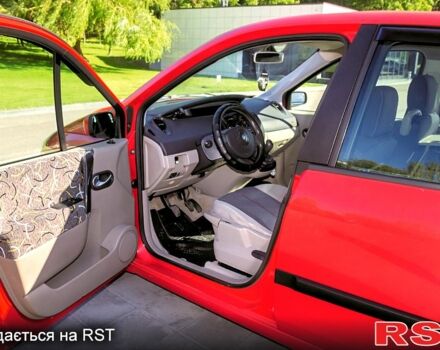 Красный Рено Сценик, объемом двигателя 1.4 л и пробегом 242 тыс. км за 3500 $, фото 4 на Automoto.ua