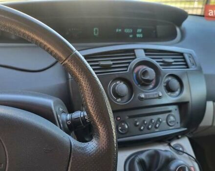 Червоний Рено Сценік, об'ємом двигуна 1.6 л та пробігом 270 тис. км за 4100 $, фото 5 на Automoto.ua