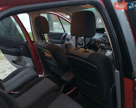 Красный Рено Сценик, объемом двигателя 1.6 л и пробегом 259 тыс. км за 3600 $, фото 9 на Automoto.ua
