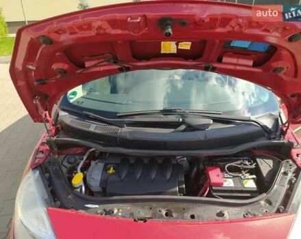 Красный Рено Сценик, объемом двигателя 1.6 л и пробегом 239 тыс. км за 5300 $, фото 14 на Automoto.ua