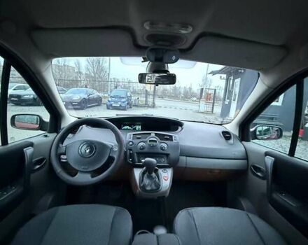 Червоний Рено Сценік, об'ємом двигуна 1.6 л та пробігом 130 тис. км за 3950 $, фото 7 на Automoto.ua
