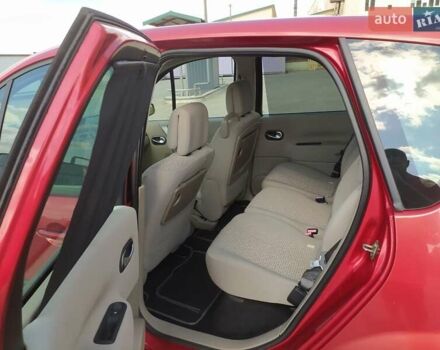 Красный Рено Сценик, объемом двигателя 1.6 л и пробегом 239 тыс. км за 5500 $, фото 21 на Automoto.ua