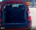 Красный Рено Сценик, объемом двигателя 1.6 л и пробегом 270 тыс. км за 4750 $, фото 3 на Automoto.ua