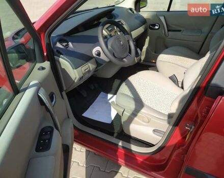 Красный Рено Сценик, объемом двигателя 1.6 л и пробегом 239 тыс. км за 5300 $, фото 18 на Automoto.ua