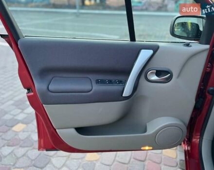 Красный Рено Сценик, объемом двигателя 1.6 л и пробегом 222 тыс. км за 4800 $, фото 19 на Automoto.ua