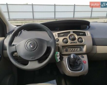 Красный Рено Сценик, объемом двигателя 1.6 л и пробегом 239 тыс. км за 5500 $, фото 9 на Automoto.ua