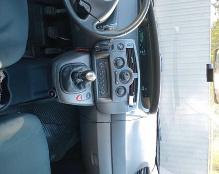 Красный Рено Сценик, объемом двигателя 1.6 л и пробегом 300 тыс. км за 4800 $, фото 10 на Automoto.ua