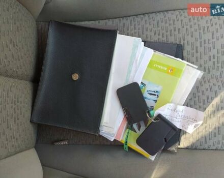 Красный Рено Сценик, объемом двигателя 1.6 л и пробегом 239 тыс. км за 5500 $, фото 12 на Automoto.ua