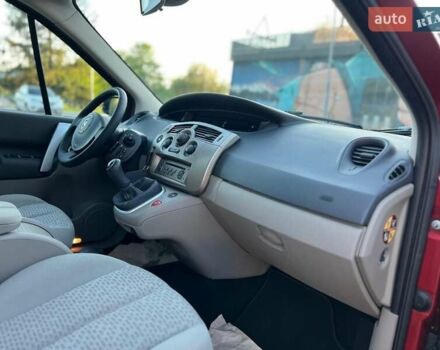 Красный Рено Сценик, объемом двигателя 1.6 л и пробегом 222 тыс. км за 4999 $, фото 31 на Automoto.ua
