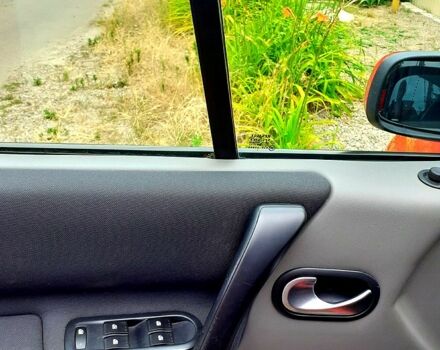 Красный Рено Сценик, объемом двигателя 1.4 л и пробегом 152 тыс. км за 5700 $, фото 2 на Automoto.ua