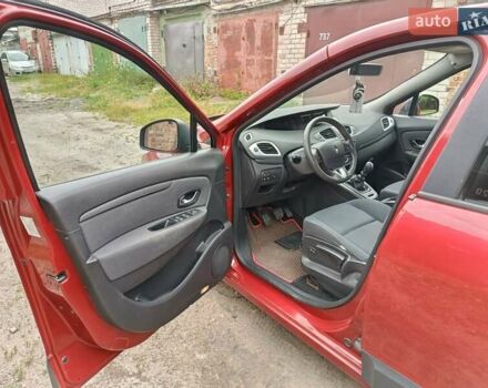 Рено Сценик 2010 в Чернигове на Automoto.ua Красный Рено Сценик, объемом двигателя 1.6 л и пробегом 217 тыс. км за 7500 $, фото 12 на Automoto.ua