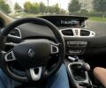 Красный Рено Сценик, объемом двигателя 1.5 л и пробегом 300 тыс. км за 5800 $, фото 1 на Automoto.ua