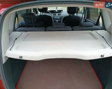 Рено Сценик 2010 в Чернигове на Automoto.ua Красный Рено Сценик, объемом двигателя 1.6 л и пробегом 217 тыс. км за 7500 $, фото 25 на Automoto.ua