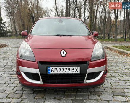 Красный Рено Сценик, объемом двигателя 1.46 л и пробегом 185 тыс. км за 7900 $, фото 1 на Automoto.ua