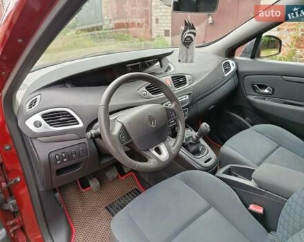 Рено Сценик 2010 в Чернигове на Automoto.ua Красный Рено Сценик, объемом двигателя 1.6 л и пробегом 217 тыс. км за 7500 $, фото 13 на Automoto.ua