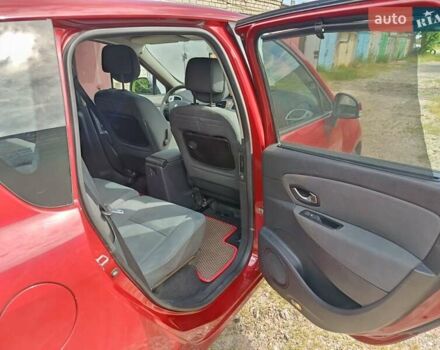 Рено Сценик 2010 в Чернигове на Automoto.ua Красный Рено Сценик, объемом двигателя 1.6 л и пробегом 217 тыс. км за 7500 $, фото 18 на Automoto.ua