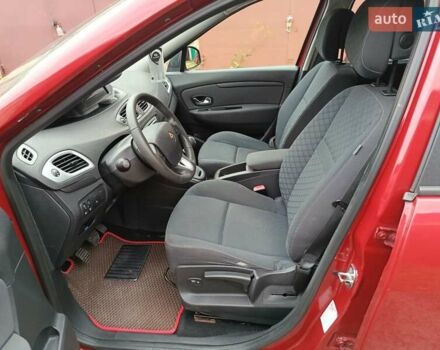 Рено Сценик 2010 в Чернигове на Automoto.ua Красный Рено Сценик, объемом двигателя 1.6 л и пробегом 217 тыс. км за 7500 $, фото 15 на Automoto.ua
