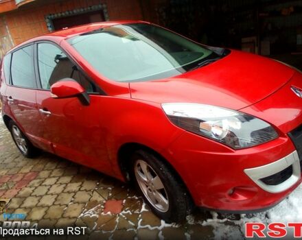 Рено Сценик 2010 в Ровно на Automoto.ua Красный Рено Сценик, объемом двигателя 1.5 л и пробегом 252 тыс. км за 6500 $, фото 1 на Automoto.ua