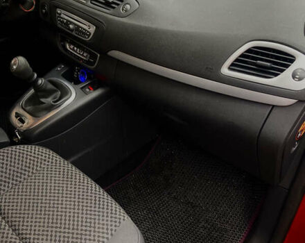 Червоний Рено Сценік, об'ємом двигуна 1.5 л та пробігом 268 тис. км за 6900 $, фото 12 на Automoto.ua