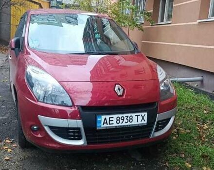 Красный Рено Сценик, объемом двигателя 1.87 л и пробегом 264 тыс. км за 8300 $, фото 14 на Automoto.ua