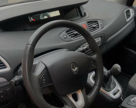 Червоний Рено Сценік, об'ємом двигуна 1.5 л та пробігом 268 тис. км за 6900 $, фото 11 на Automoto.ua