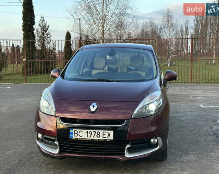Красный Рено Сценик, объемом двигателя 1.46 л и пробегом 216 тыс. км за 8200 $, фото 2 на Automoto.ua