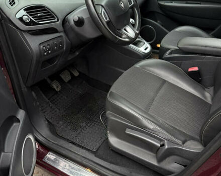 Червоний Рено Сценік, об'ємом двигуна 1.6 л та пробігом 236 тис. км за 4700 $, фото 15 на Automoto.ua