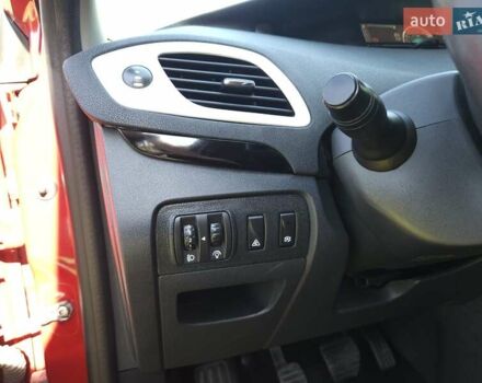 Червоний Рено Сценік, об'ємом двигуна 1.46 л та пробігом 264 тис. км за 7850 $, фото 18 на Automoto.ua