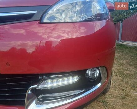 Рено Сценик 2012 в Ковель на Automoto.ua Красный Рено Сценик, объемом двигателя 1.46 л и пробегом 140 тыс. км за 9700 $, фото 10 на Automoto.ua