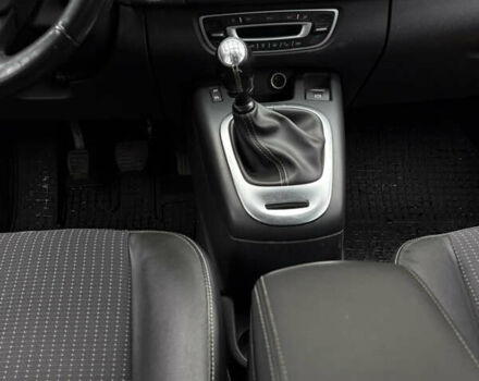 Червоний Рено Сценік, об'ємом двигуна 1.6 л та пробігом 236 тис. км за 4700 $, фото 13 на Automoto.ua