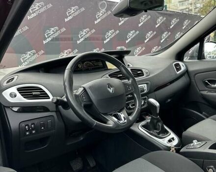 Червоний Рено Сценік, об'ємом двигуна 2 л та пробігом 176 тис. км за 9000 $, фото 28 на Automoto.ua