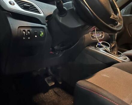 Красный Рено Сценик, объемом двигателя 2 л и пробегом 293 тыс. км за 8200 $, фото 5 на Automoto.ua