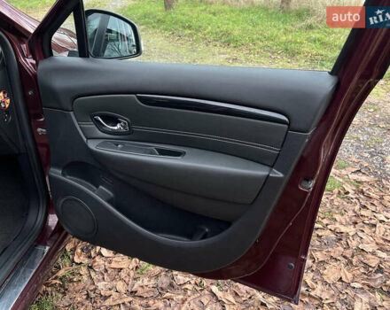 Красный Рено Сценик, объемом двигателя 1.5 л и пробегом 245 тыс. км за 5500 $, фото 17 на Automoto.ua