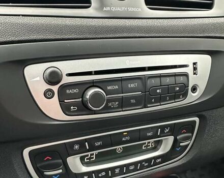 Червоний Рено Сценік, об'ємом двигуна 2 л та пробігом 176 тис. км за 9000 $, фото 25 на Automoto.ua