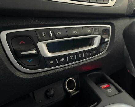 Красный Рено Сценик, объемом двигателя 1.5 л и пробегом 135 тыс. км за 12100 $, фото 17 на Automoto.ua