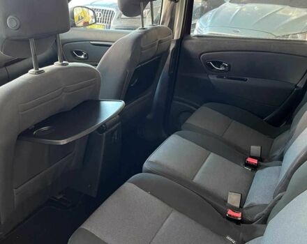 Красный Рено Сценик, объемом двигателя 1.5 л и пробегом 135 тыс. км за 12100 $, фото 22 на Automoto.ua