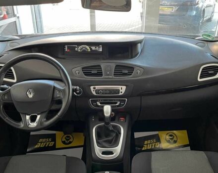 Красный Рено Сценик, объемом двигателя 1.5 л и пробегом 135 тыс. км за 12100 $, фото 11 на Automoto.ua