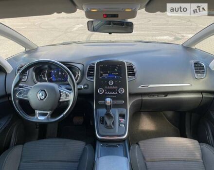 Красный Рено Сценик, объемом двигателя 1.46 л и пробегом 154 тыс. км за 15000 $, фото 16 на Automoto.ua