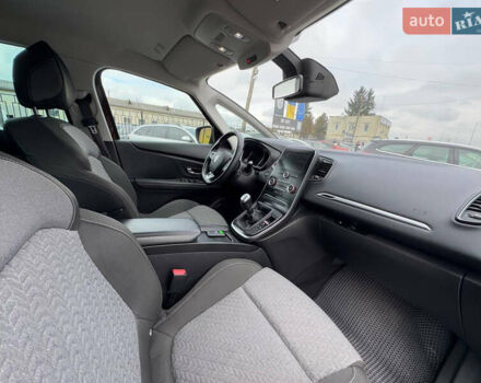 Красный Рено Сценик, объемом двигателя 1.33 л и пробегом 41 тыс. км за 16300 $, фото 32 на Automoto.ua